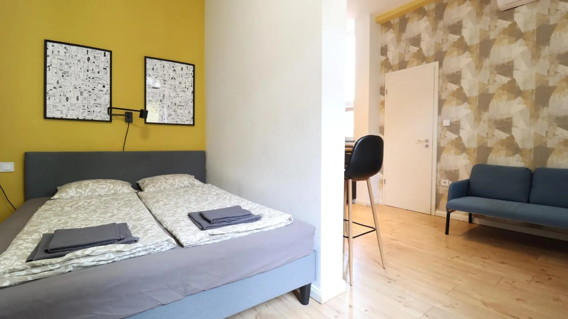A13 Downtown Apartments With Parking Budapest 0*,